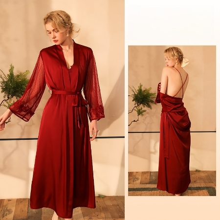 https://weoowe.com/images/thumbs/0000494_lace-trimmed-silk-robe-chemise-set_450.jpeg