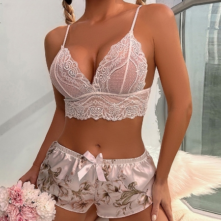 https://weoowe.com/images/thumbs/0000509_lace-floral-elegance-lounge-set_450.jpeg